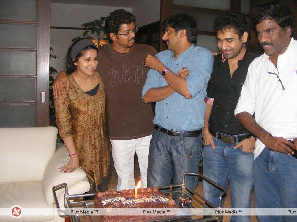 Velayudham Success Party At Vijay House - Pictures | Picture 115175